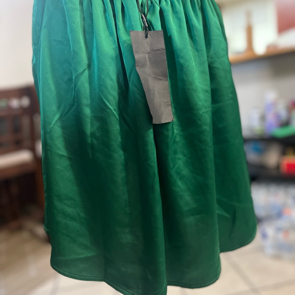 Elegant Green Women's Top🌿